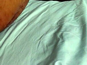 Deep pussy fisting makes her squirt uncontrollably