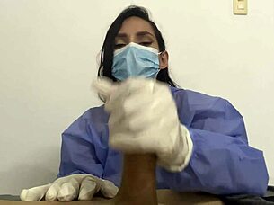 a mi paciente se le puso bien dura no pude resistir