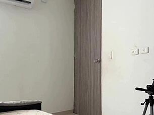 wanna fuck my big ass for your bike ride to uni?