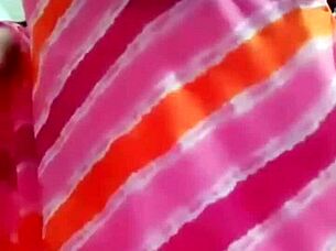 Indian beauty dances hot revealing her luscious curves