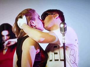 hey alex angel, wanna sing this lesbian tune?