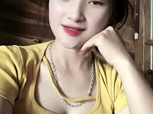 viet GIRL dances to MUSIC super SEXY