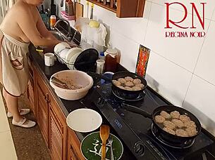 nudist housewife regina noir naked kitchen tease