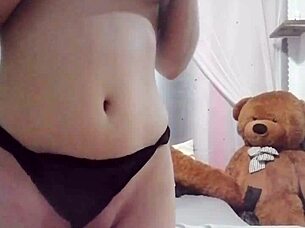 beautiful latina squirts hard with her favorite toy