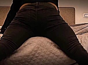 amazing italian creampie as he jerks massive cock 💦🔥