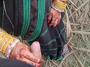 desi village girl pisses outdoors first time public thrill?