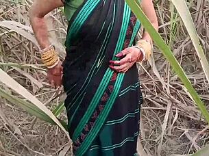 desi village girl pisses outdoors first time public thrill?