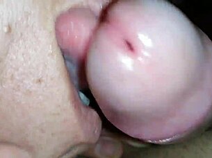 Peruvian girlfriend delivers a steamy morning blowjob treat