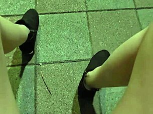 ting xuan shemale pees outdoor wanna watch me go?