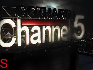 a hot guy fucks 3 blonde sluts 🍆💦👅