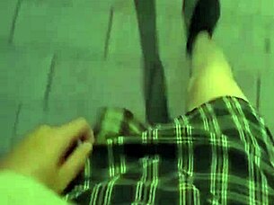 ting xuan shemale pees outdoor wanna watch me go?