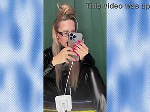 Femdom bimbo instructs crossdressing jerk off for sissy fantasy