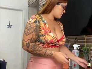 wanna see me clean house with my pussy splitting thong?