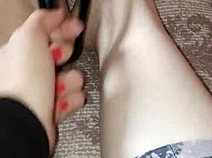 Gretala rubs thong on her sexy barefoot ebony feet!