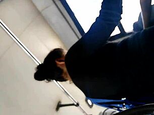 stunning big ass beauty shakes it perfectly