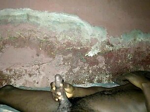 no girlfriend so i masturbate on my bed