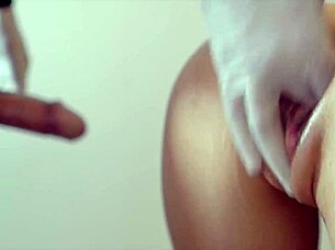 gwens mom seduces her boyfriend in close up