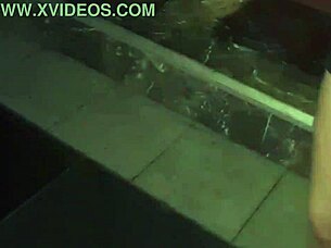 Skinny teen rebolando on monster cock in swingers club cabin?