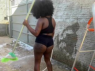 neighbor gave me her bare pussy instead of ladder begged facial cum