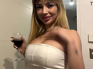 Chilean gatita veve squirts wildly fucking young fan rough