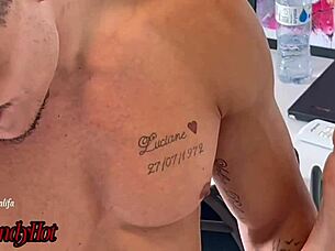 her boyfriend left so she calls me over to fuck her tight ass