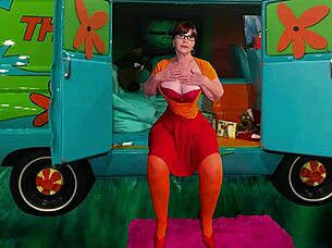 Granny Velma Finger Fucked Orgasm Lick Fest