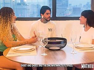 wanna see my friends lose in a sex threesome game?