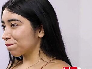 Petite curvy Mexican Vero Aguas flashes fitness body in outdoor casting