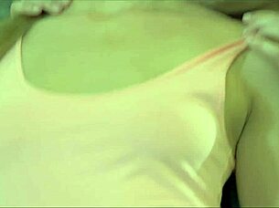 CUTIE JILLIAN Fingers Herself Wild Keeping Glasses On!