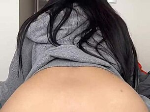 venezolana wakes me up sucking my monster cock then rides hard 🍆😍💦