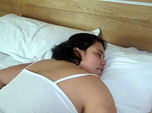 woke busty latina gf for creampie fun 😍💦