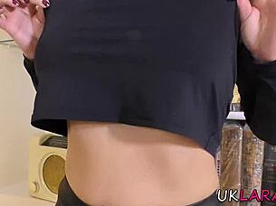 Hey Lick This Mature Brit Pussy In Stockings Deep