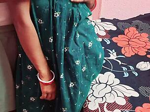 boyfriend fingers indian virgin big clit gaping