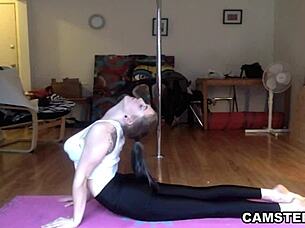 big natural tits brunette yoga webcam show