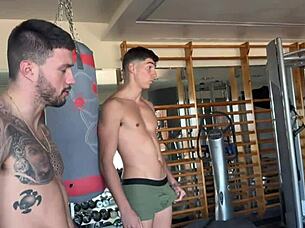 andrea lux, double penetration in gym by muscular big cocks?