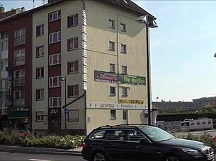 ever been to eroscenter amor in frankfurt? wanna sneak outside with a tourist?