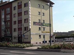 ever been to eroscenter amor in frankfurt? wanna sneak outside with a tourist?