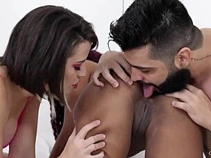 novinha whore gapes ass in first anal with lesbian group ass to mouth