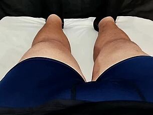 gf cums hard on thick toy