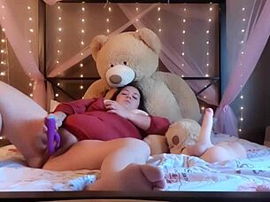 horny bbw milf masturbates plump pussy with toys home alone