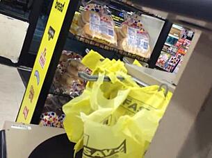 Two Moms Shopping Candid Hidden Cam 🛍️👀