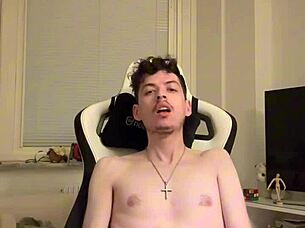 Insta spizue wants sneaky bj under the desk right now