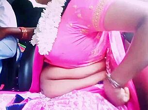 beautiful saree housewife, wanna cheat with boyfriend's dirty car sex?