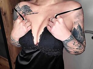 hot footjob tight wet pussy fetish 😍👣