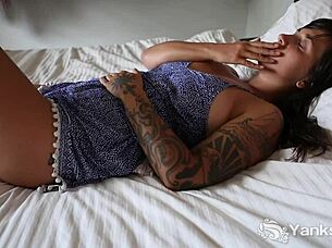 busty liandra rubs her pierced tits to orgasm