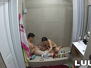 luuv xaner grossy shower flashing natural tits