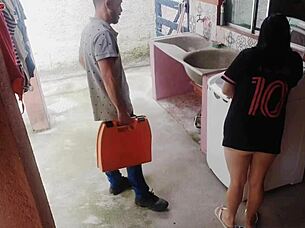 brazilian housewife pays repairman with big ass while hubby's away