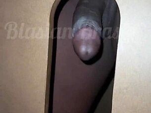 Quer foder essa japonesa gostosa na piscina pública?