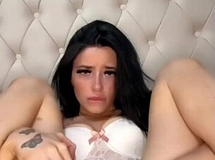 american coed student chills with solo webcam vibes