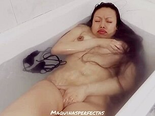 hey, join my hot relaxing shower while i masturbate to cum 😘